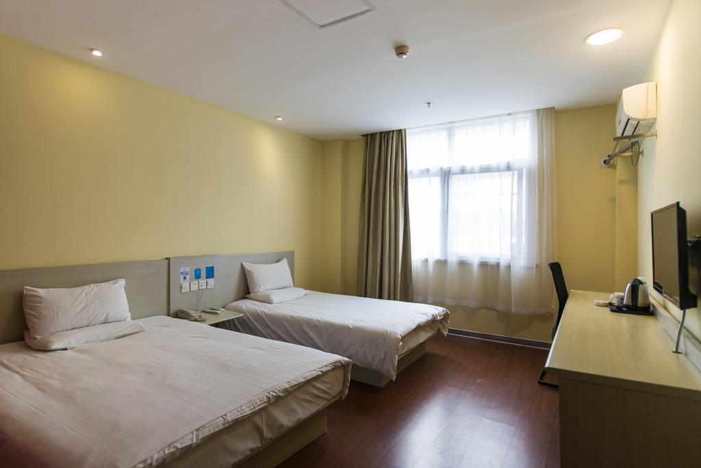 Hanting Express Shanghai Pudong Airport エクステリア 写真